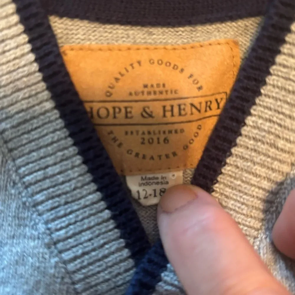 Hope & Henry tipping front it